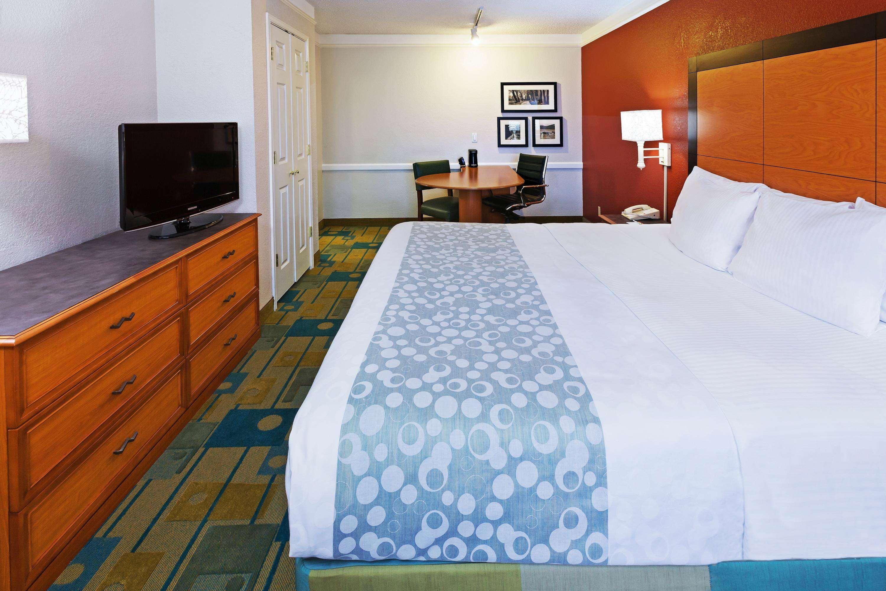 La Quinta Inn By Wyndham ויקטוריה מראה חיצוני תמונה