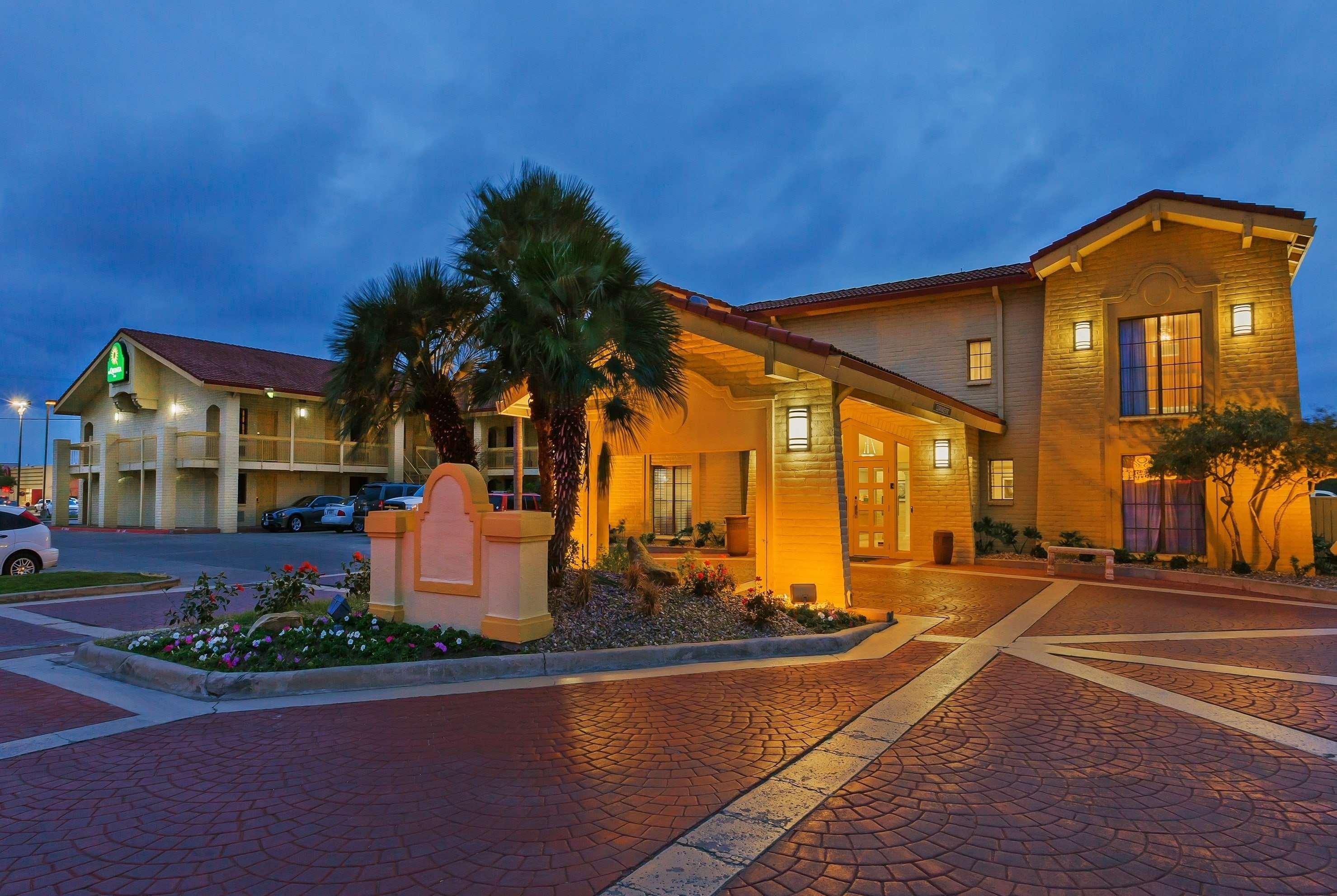 La Quinta Inn By Wyndham ויקטוריה מראה חיצוני תמונה