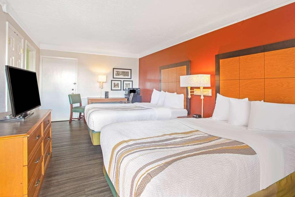 La Quinta Inn By Wyndham ויקטוריה חדר תמונה