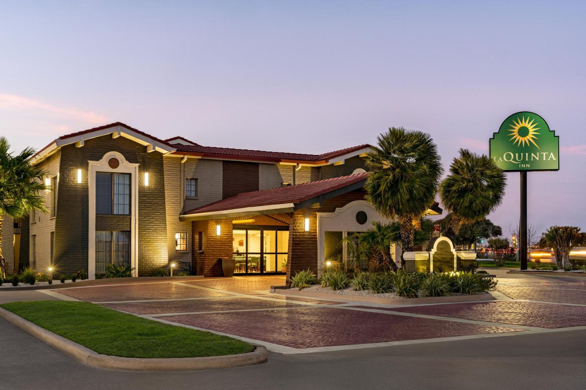 La Quinta Inn By Wyndham ויקטוריה מראה חיצוני תמונה