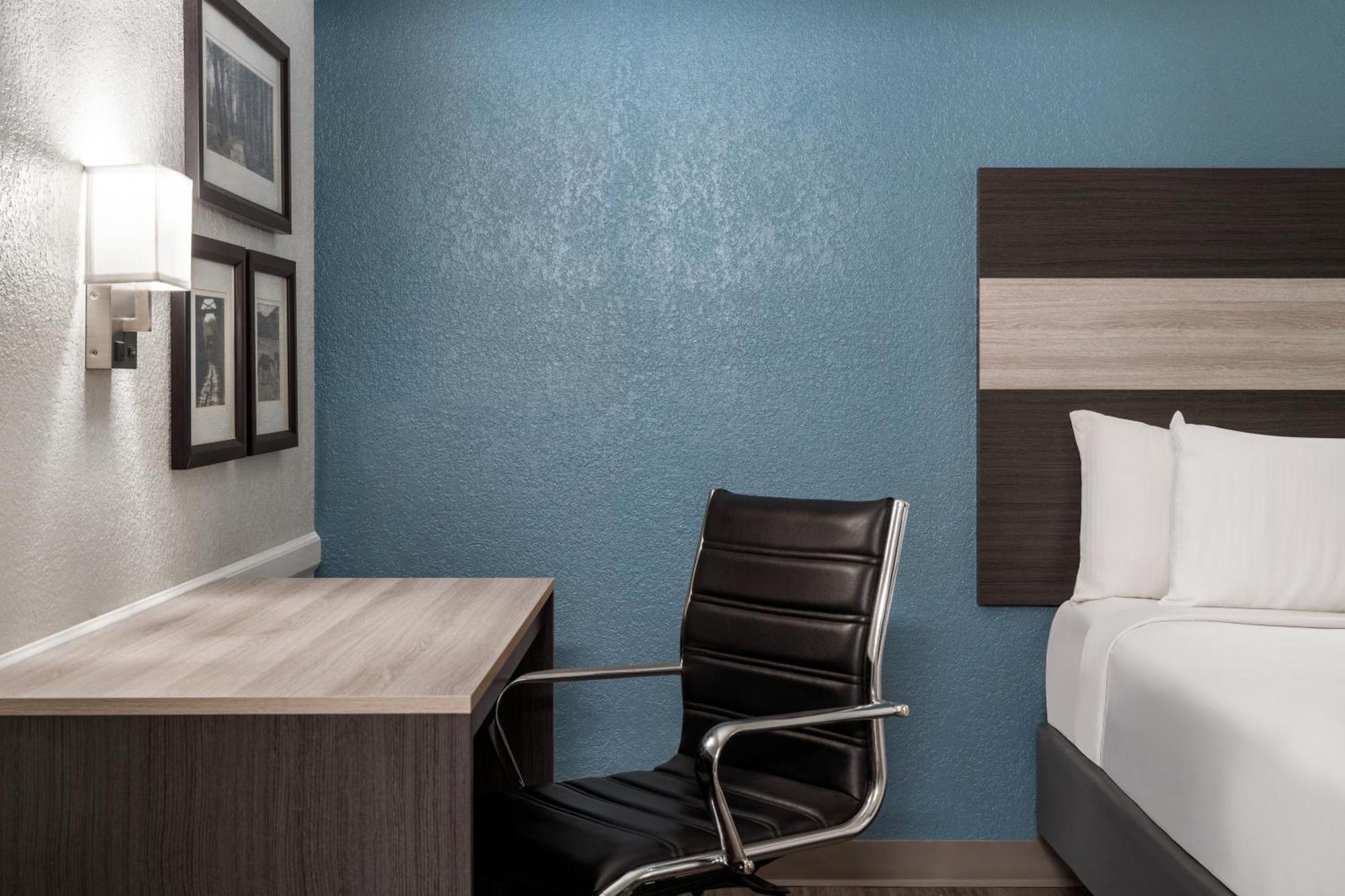 La Quinta Inn By Wyndham ויקטוריה מראה חיצוני תמונה