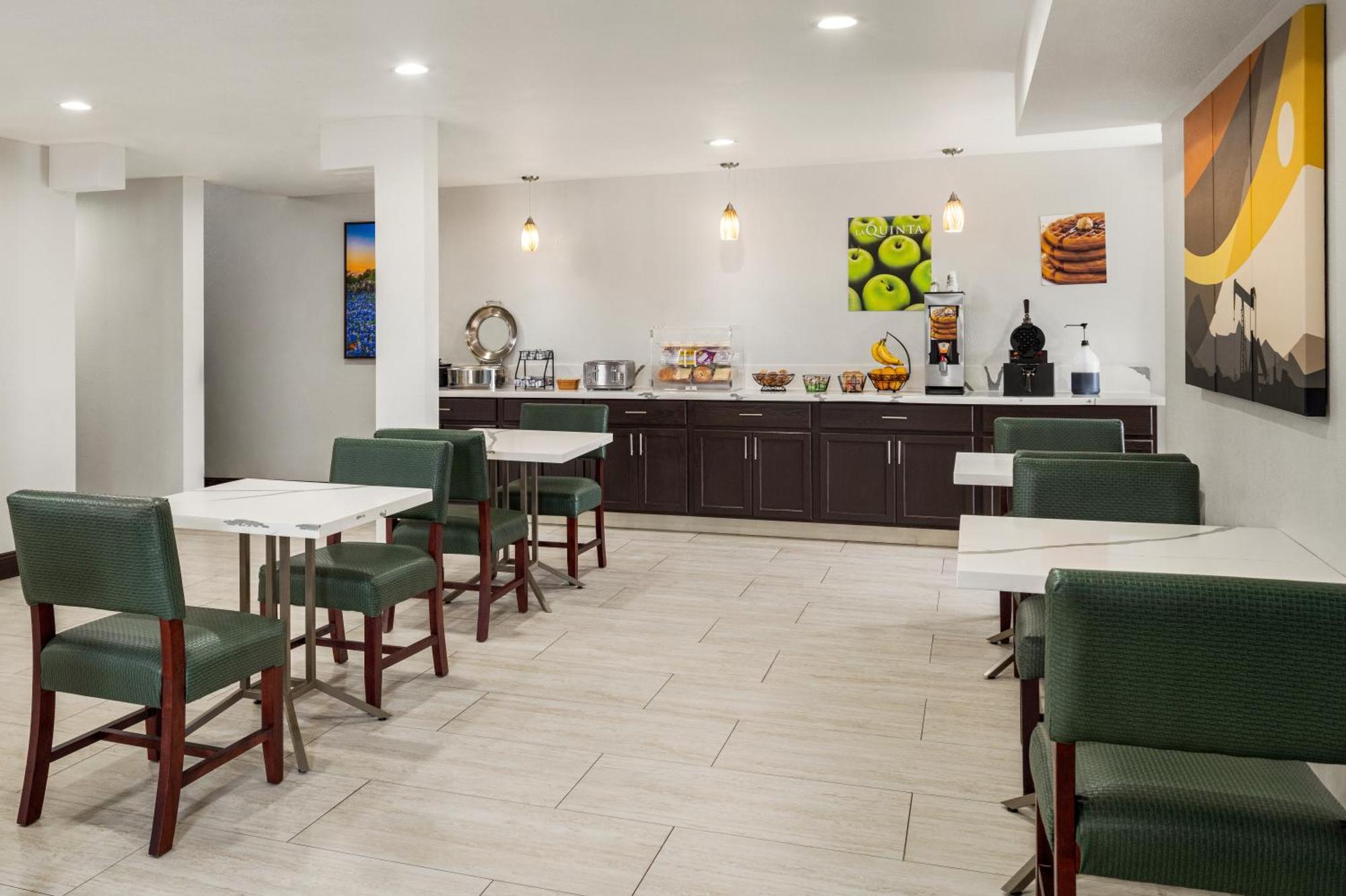 La Quinta Inn By Wyndham ויקטוריה מראה חיצוני תמונה